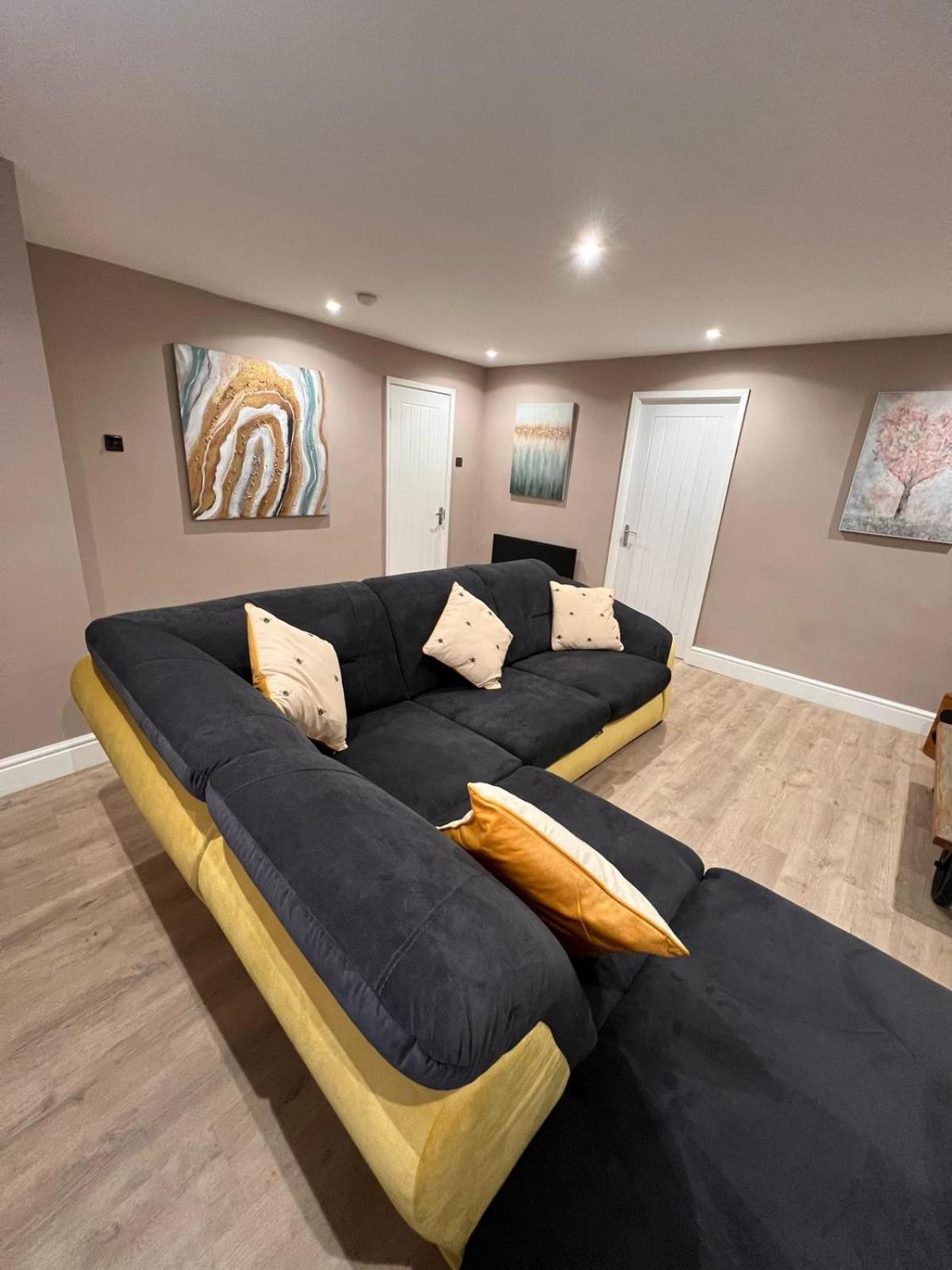 Premier Inn Comfort Mattresses - Sleeps 6 Middleton  Exterior photo